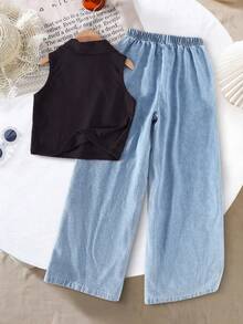 Bộ đồ thể thao cho bé gái gồm áo tank top đen không tay cổ polo ôm sát và quần jean dài ống rộng cạp chun thêu họa tiết quả anh đào, thích hợp cho mùa tựu trường. - màu đen - Xem 5
