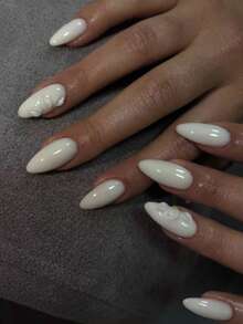 10 Pieces Handmade Almond-Shaped Press On Nails, White Transparent Carved False Nails. Hand-Painted With White Nail Base And Decorated With Handmade Transparent Three-Petal Flower Carvings. Elegant, Romantic And Minimalist, These High-End, Sexy And Light Luxury Nail Patches Are Suitable For Daily Wear, Dates, Concerts And Light Business Occasions, And Are An Excellent Gift For Women And Girls. - Multicolor - View 7