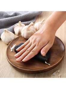 1pc Silicone Garlic Peeler, Durable And Convenient Garlic Peeler, Kitchen Tool, Manual Garlic Peeler Suitable For Kitchen Use - Black - View 3