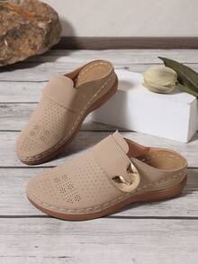 Women's Wedge Platform Mules With Arch Support; Women's Comfortable Wedge Platform Sandals With Openwork Design And Perforated Closed Toe. Suitable For Everyday Outdoor Wear, These Women's Slippers Feature Heel Cushioning And Are Perfect For Summer Casual Commuting. - Xám - Xem 3