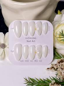 10 Pieces Handmade Almond-Shaped Press On Nails, White Transparent Carved False Nails. Hand-Painted With White Nail Base And Decorated With Handmade Transparent Three-Petal Flower Carvings. Elegant, Romantic And Minimalist, These High-End, Sexy And Light Luxury Nail Patches Are Suitable For Daily Wear, Dates, Concerts And Light Business Occasions, And Are An Excellent Gift For Women And Girls. - Multicolor - View 12