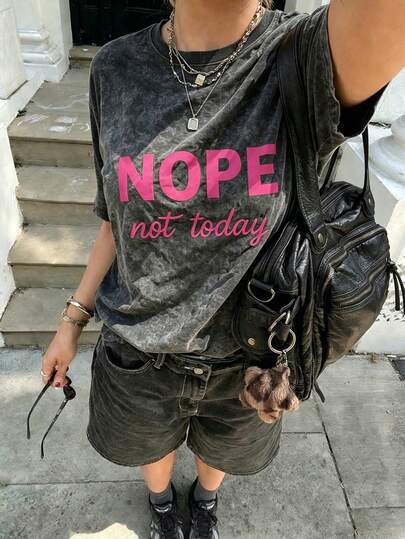 复古酸洗黑色“Not Today”标语宽松T恤，Y2K复古美学图案T恤，休闲夏季慵懒街头风穿搭，讽刺语录纯棉T恤，适合内向者，日常百搭爆款街头风上衣，适合度假和居家休闲
