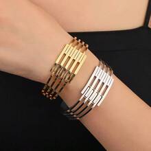 1 Stück europäisch-amerikanisches mehrschichtiges Cut Out geometrisches Linien-Armband, aus Edelstahl gefertigt, übertrieben modischer Personalisierter Stil, geeignet für den täglichen Gebrauch und als Geschenk für Freunde - Gold - Übersicht 1
