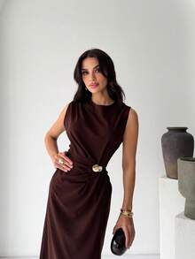 Damen Schwarzes ärmelloses Midi-Kleid, Rundhalsausschnitt mit Raffung und Gürtelschnalle, schlanke Passform elegantes minimalistisches Cocktail-Abendkleid - Braun - Übersicht 3
