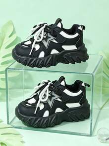 1 Pair Kids' Star Decor Athletic Shoes, With 3D Star Decoration, Made Of Breathable Mesh And Gradient Color Genuine PU Leather, Featuring Shock Absorption, Anti-Slip, Comfort And Versatility, Round Toe, Low-Top, Fashionable Sporty Style, Thick Sole Adds Look, Suitable For Street Wear, Commuting, Etc. (Normal Size, Recommend Ordering One Size Up For Wide Feet) - Black - View 8