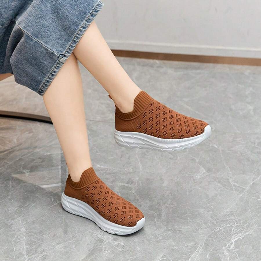 Summer New Casual Breathable Sports Shoes, Soft & Comfortable Running Shoes, Suitable For Commuting, Students, Campus, Mesh Fabric Athletic Sneakers For Women - Brown - View 1