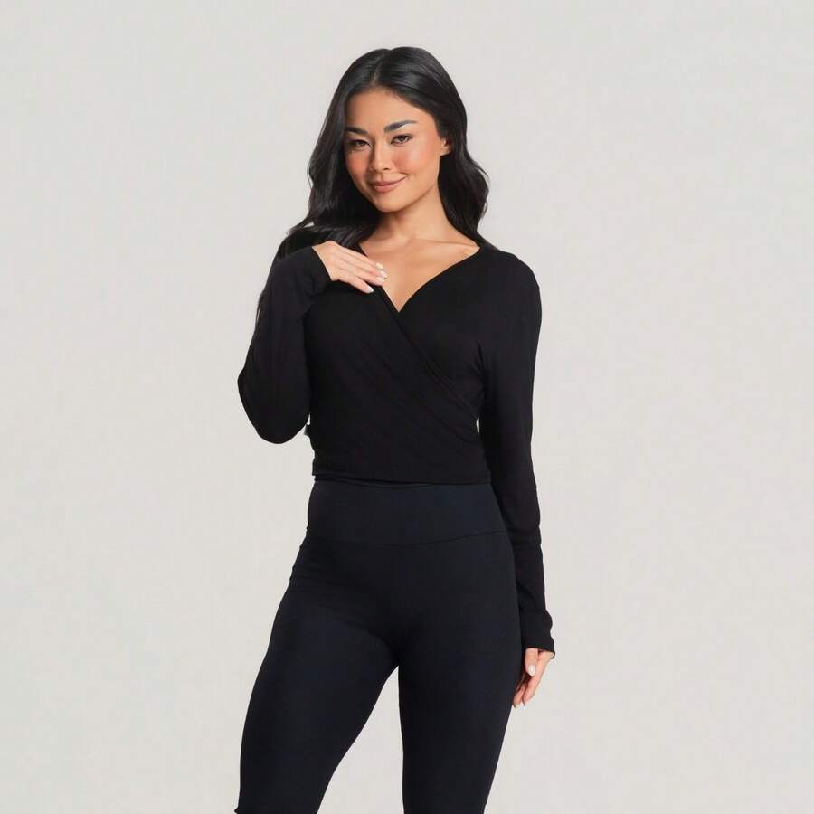 Casualizze Cropped V-Neck Wrap Blouse With Long Sleeves And Tie Detail In Soft And Comfortable Viscose. One Size Fits Sizes 38 To 44 (Brazilian Sizes). - 黑色 - 查看 1