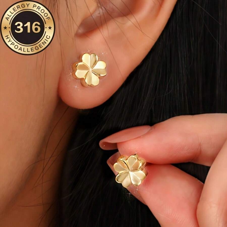 SENLANSP 2 piezas Elegantes Pendientes de Acero Inoxidable Chapados en Oro de 18K con Forma de Corazón y Trébol de Cuatro Hojas - Estilo Elegante y Grácil - Adecuado para Uso Diario, Fiestas, Vacaciones y Regalos de Mujer - 2 piezas - Ver 1