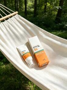Protector solar con aroma a coco, de textura ligera, para momentos de relax, 105 ml. - Albaricoque - Ver 3