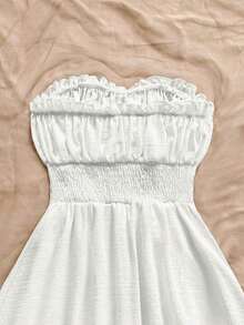 Vestido de verano sin tirantes para mujer, en tonos pastel suaves, con detalle de volantes, pliegues en la cintura y lazo ajustable.Silueta favorecedora y ligera, ideal para citas, paseos y eventos casuales de verano.Añade un toque dulce y romántico a tu estilo. - Blanco - Ver 8