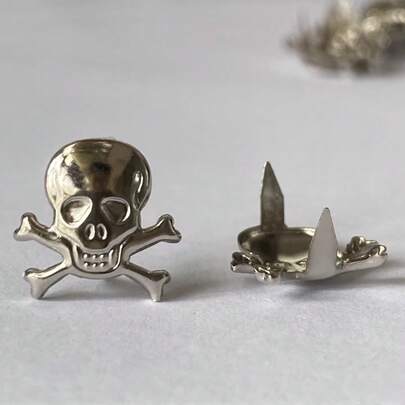 50Pcs Silver Skull Studs Rivets, Punk Rock 2-Claw Metal Skeleton Spikes Nailhead Buttons For DIY Leather Craft, Belts, Bags, Shoes & Clothing Decoration
