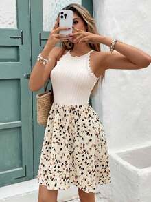 Vestido corto para mujer, ideal para verano. Parte superior blanca de canalé con cuello halter y detalles de encaje, combinada con falda corta en A con estampado de leopardo. Diseño juvenil y versátil, perfecto para días cálidos y salidas casuales. - Multicolor - Ver 5