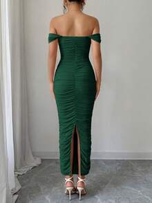 PRETTYGARDEN Women's Summer Dresses Off The Shoulder Dress Ruched Bodycon Sleeveless Evening Elegant Dresses Wedding Guest Graduation Cocktail Club Party Maxi Dresses - 墨綠色 - 查看 2