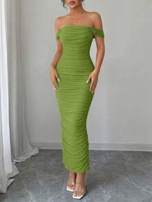 PRETTYGARDEN Women's Summer Dresses Off The Shoulder Dress Ruched Bodycon Sleeveless Evening Elegant Dresses Wedding Guest Graduation Cocktail Club Party Maxi Dresses - 橄欖綠色 - 查看 3