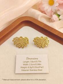 Set de 6 pares - Aretes cuadrados para mujeres y damas con estilo, conjunto de aretes geométricos en estilos trenzados y martillados, aretes de botón de acero inoxidable para niñas, aretes de moda a prueba de agua e hipoalergénicos dorados, piezas grandes y llamativas para la colección de joyas de la oreja, adecuados para atuendos de oficina e ideales para atuendos de vacaciones y un dulce regalo para mujeres. - Dorado - Ver 17
