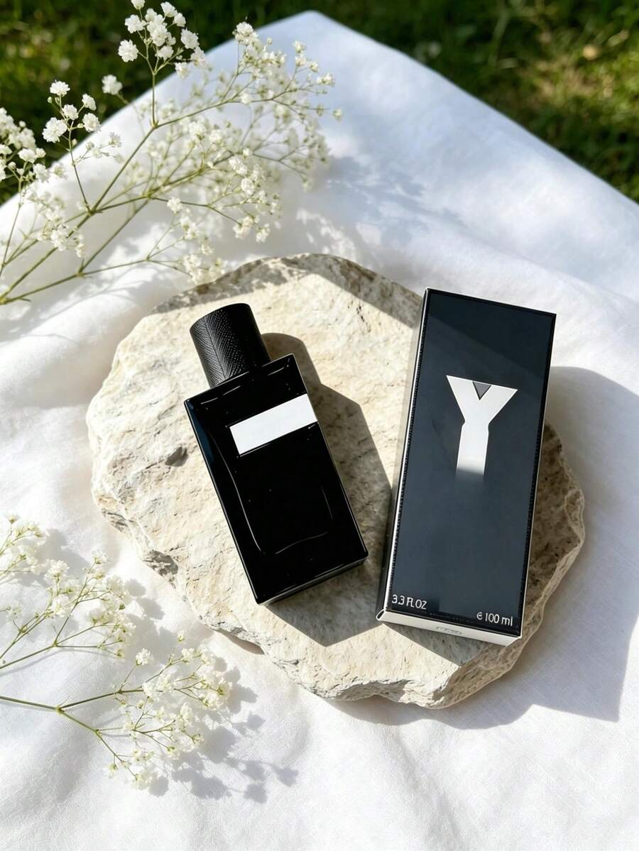 Perfume - Black and White - View 1