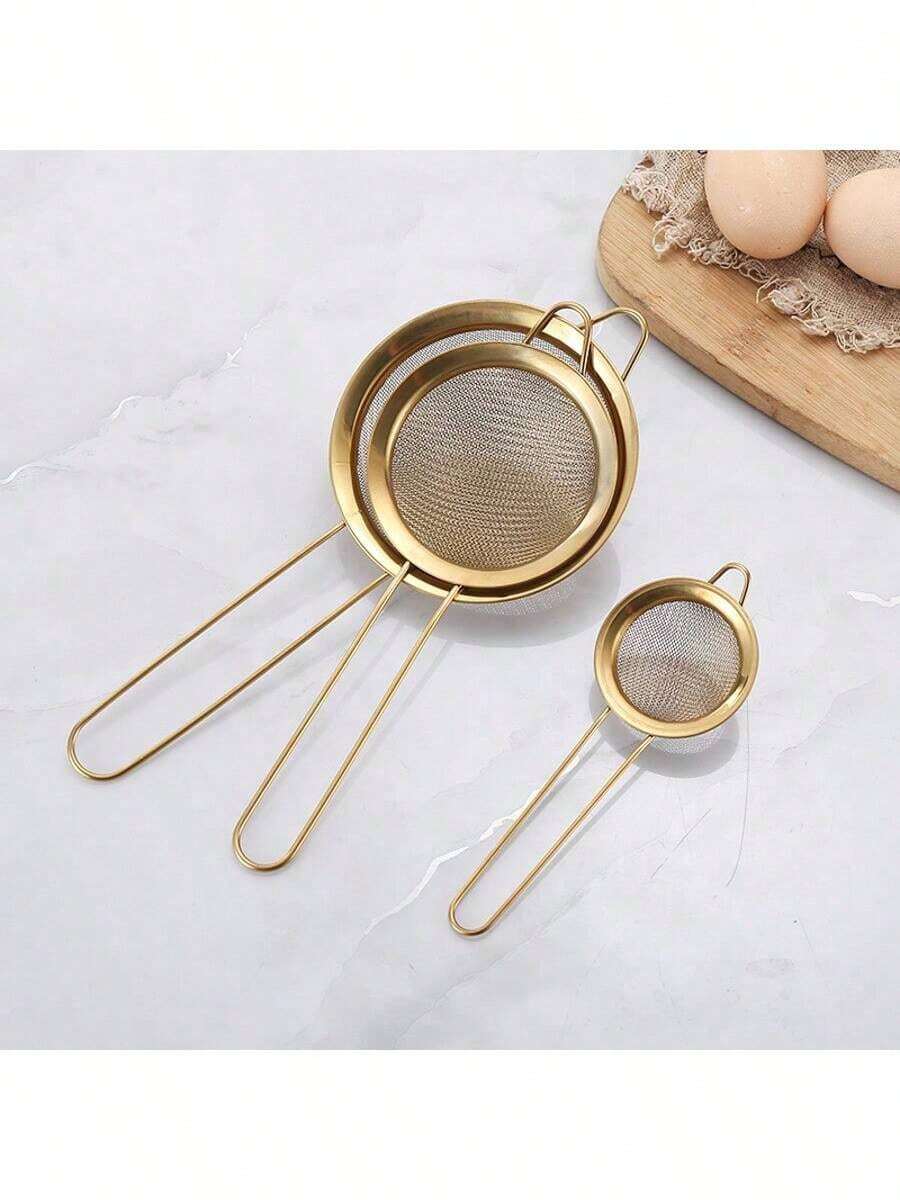 1件/3件套细网筛，不锈钢筛勺，多功能厨房工具，可用于过滤面粉、茶叶、食用油、咖啡粉、果汁，适用于烹饪和烘焙。这款厨房滤网套装包含细网，是必备的厨房工具和配件，也是送给居家厨师的必备礼物，节省空间，是理想的圣诞厨房礼物之选。