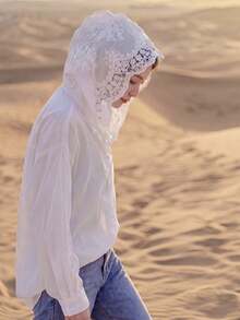 2026春夏新款黑色蕾丝连帽衫 女款宽松修身休闲上衣 纹理褶皱面料 适合通勤、约会和音乐节穿着 白色 - 白色 - 查看 4