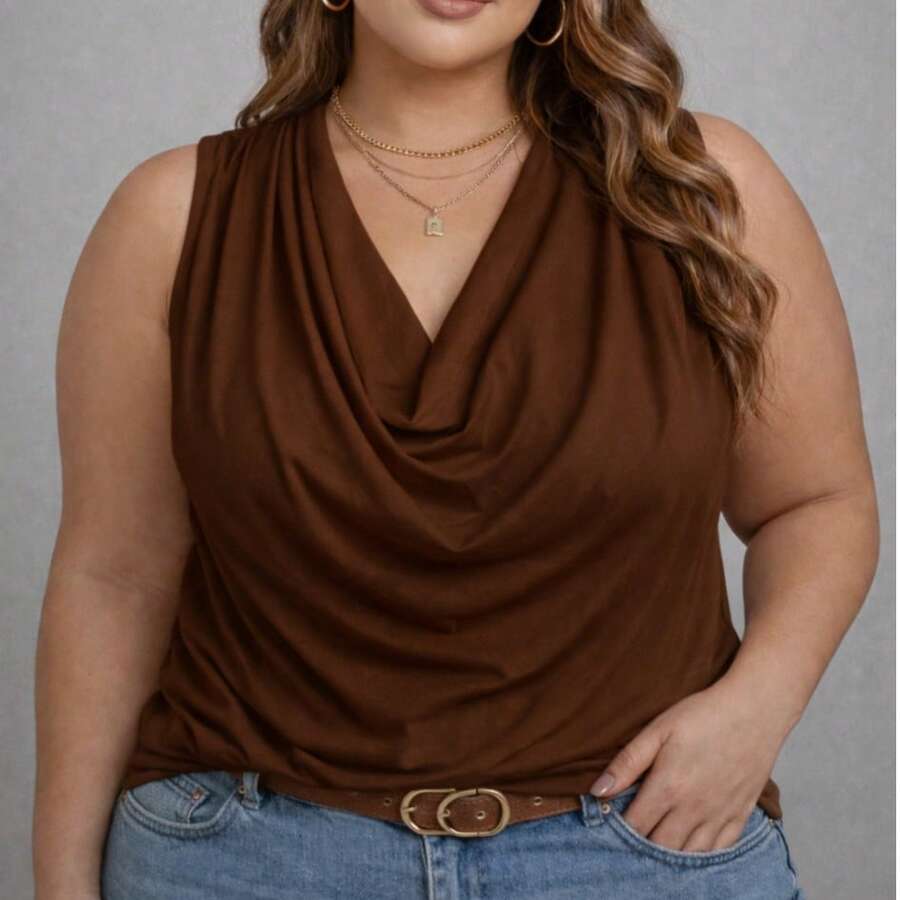 Blusa Regata Feminina Plus SIze Social Casual Gola Boba Drapeada Elegante Soltinha Despojada Moda 2026 - Marrom - Visão 1
