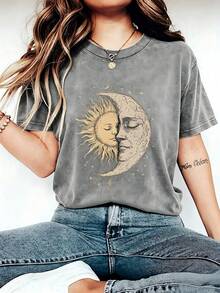 Women's Bohemian Style T-Shirt With Mysterious Moon And Sun Face Pattern Print, Vintage Hippie Style, Short Sleeve Casual Round Neck Top, Perfect Choice For Spring And Summer Women's Fashion 2025 - 灰色 - 查看 3