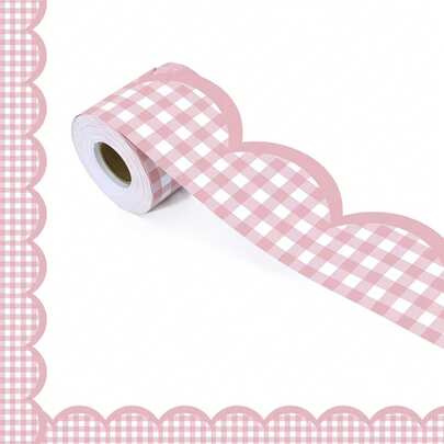 Khung bảng thông báo tự dính màu hồng kẻ caro dài 16,4ft với thiết kế viền lượn sóng trang nhã, phù hợp để trang trí tường lớp học, trường học, văn phòng và nhà cửa, họa tiết kẻ ô đẹp mắt.