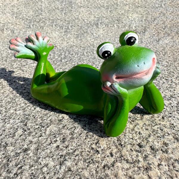 1pc Frog Statue Garden Decor Ornament, Frog Sculpture Decoration, Outdoor Frog Statue, Frog Garden Figurine, For Garden, Yard, Lawn, Cartoon Animal Sculpture