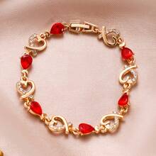 Vintage Heart-Shaped Steering Wheel Decor, Red Gemstone Gold Chain Car Decoration, Niche Personalized Car Steering Wheel Accessory - A - View 10