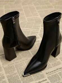 Botas de tobillo de tacón grueso con punta puntiaguda, negro, nueva moda otoño/invierno 2025. Botas de tobillo de ajuste delgado con cremallera lateral, estilo francés de alta gama, versátil y elegante. - Negro - Ver 3