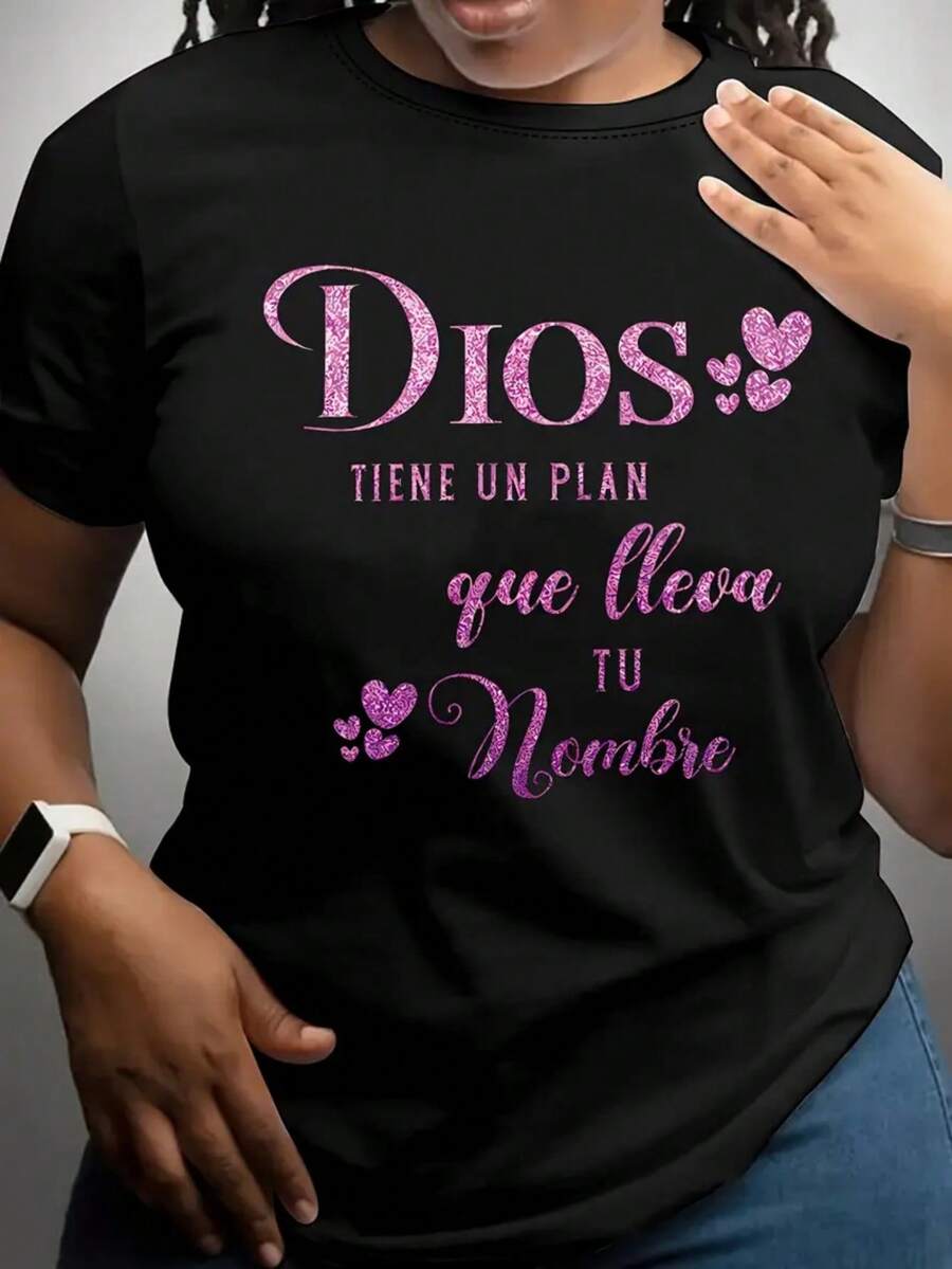 -Christian Faith Shirt For Women God Has A Plan - Inspirational Bible Verse In Spanish And English - Design With Heart Print, 220 G/M², Crew Neck, Casual Fit, All-Season Comfort, Washable, Christian Clothing For Women (With Lettering) - Spanish Writing Dios Tiene Un Plan & Que Sufras Te Sufras - Religious Gift Idea, Comfortable, Faith-Based Clothing, Motivational Clothing, Crew Neck, Pocket Shirt, High-Density Fabric. - Black - View 1