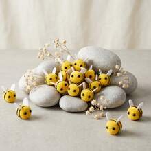 20pcs Mini Felt Bees, Polyester Animal Craft Pom Poms, Suitable For DIY Clothing, Hats, Scrapbooking, Jewelry, Party Decorations - No Power Required - Multicolor - View 1