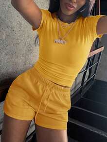 Conjunto de camiseta de manga corta y pantalones cortos de unicolor para mujer con estilo - Amarillo - Ver 1