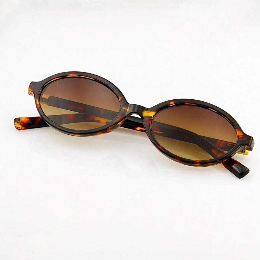 Retro Oval Women's Sunglasses, Tortoiseshell Pattern, Modern Style. - 4 - View 1