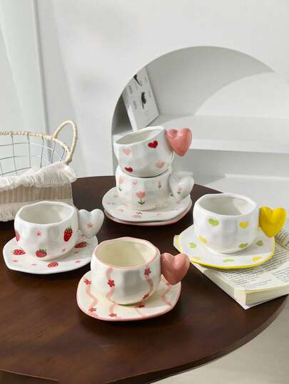 Bộ 1 tách và đĩa cà phê gốm sứ kiểu Ins hình trái tim và hoa, tách có tay cầm hình trái tim 3D, tách và đĩa vẽ tay hình dâu tây và hoa tulip, tách sữa uống sáng, tách cà phê uống trà chiều tại nhà, tách cà phê nghệ thuật Latte, tách nước ép, tách nước đôi, tách quà tặng ngày lễ.