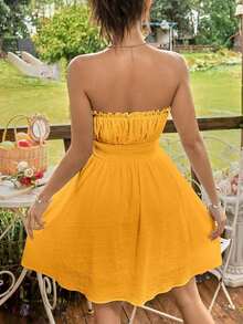 Vestido de verano sin tirantes para mujer, en tonos pastel suaves, con detalle de volantes, pliegues en la cintura y lazo ajustable.Silueta favorecedora y ligera, ideal para citas, paseos y eventos casuales de verano.Añade un toque dulce y romántico a tu estilo. - Blanco - Ver 11