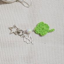 1个手工制作的幸运四叶草星形钥匙扣吊坠，少女心四叶草饰品，友谊生日小礼物，包包/钥匙链配件 - 彩色 - 查看 3