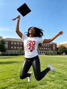 Senior 2026 Graduation T-Shirt For Women Class Of 2026 Graphic Tee With Cap Design Perfect Gift For School Graduates. Summer Outfits For Women,Vacation Outfits Women,,Elegantes - trắng - Xem 4
