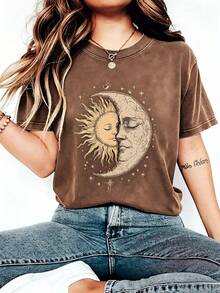Women's Bohemian Style T-Shirt With Mysterious Moon And Sun Face Pattern Print, Vintage Hippie Style, Short Sleeve Casual Round Neck Top, Perfect Choice For Spring And Summer Women's Fashion 2025 - 棕色 - 查看 3