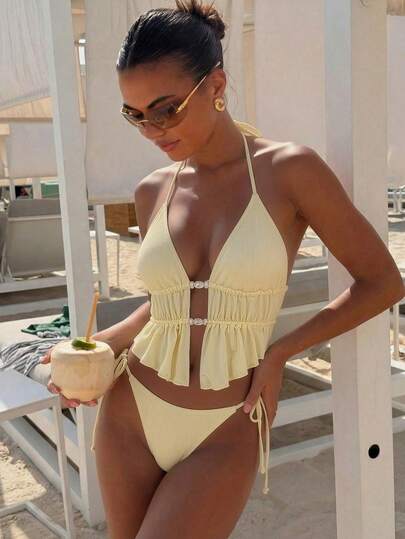 两件套浅黄色罗纹挂脖比基尼套装 - 可爱夏季沙滩装，侧边系带两件式泳衣度假装