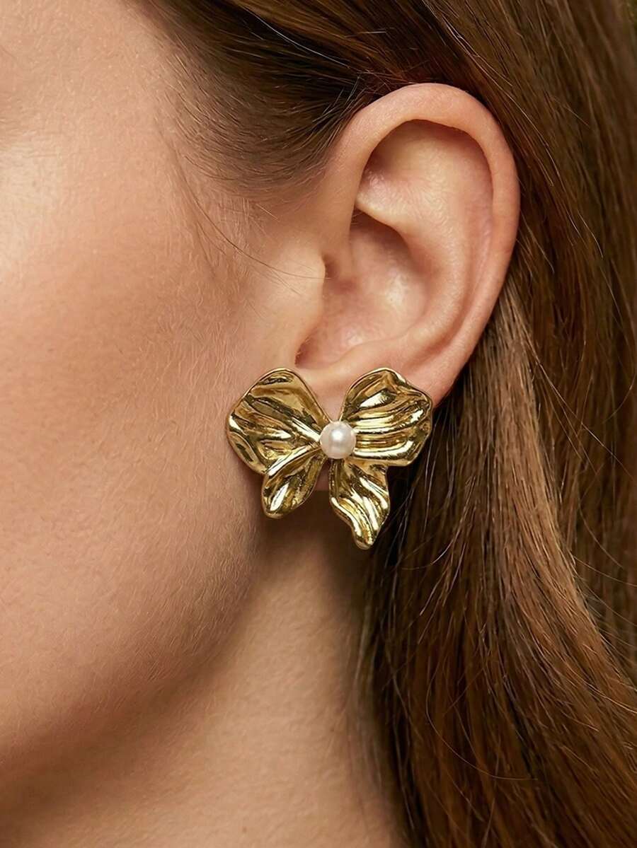 French Exquisite Geometric Stainless Steel Pearl Pleated Texture Stud Earrings Available Wholesale Stock Set Summer Beach Jewelry Fancy Stainless Steel Jewelry Set, Great For Glamorous,Holiday,Wedding,Daily,Music Festival,Beach Vacation. Perfect For Valentines Day, Birthday, Mother Day Gift - Gold - View 1