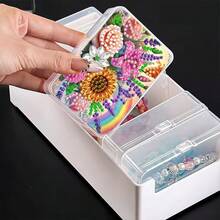 1 pieza Caja de almacenamiento de plástico para pintura de diamantes, contenedor transparente con patrón floral y diseño de rhinestones de varias formas, adecuado para almacenar artículos pequeños y decoración de escritorio, kit de pintura de diamantes de alta calidad, almacenamiento de artículos pequeños, suministros de oficina, almacenamiento de arte - Ver 8