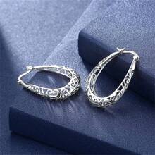 Pendientes de aro negros de plata de ley 925 para mujeres, hipoalergénicos, aptos para uso diario y ocasiones formales, todo el año, tema navideño y de piedra natal de diciembre, joyería de alta calidad - Dorado - Ver 1