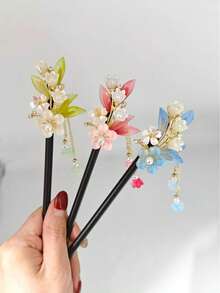 1/3/4件裝清新花卉古風流蘇髮簪，黑色髮簪底座飾以粉色、綠色、黃色、紫色仿真花、流蘇和小珠子，優雅活潑風格，適合漢服、旗袍及日常盤髮造型，為穿搭增添古典魅力 - 彩色 - 查看 11