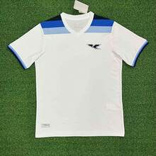 Camiseta del Lazio Temporada 25/26 Blanca con Bloques de Color Azul y Cuello en V, Jersey de México - Burdeos - Ver 2