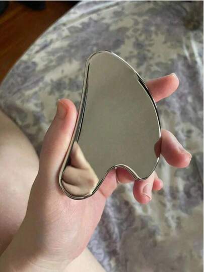 1pc Stainless Steel Heart-Shaped Gua Sha Board, For Facial Massage, Portable Muscle Relaxation Massage Board, Stainless Steel Gua Sha Facial Tool - Facial Massage Tool - Smooth And Durable Metal Gua Sha Board For Face And Body, Reduce Swelling - Heart-Shaped Massage Gua Sha Board (Silver) Stainless Steel Gua Sha Facial Tool Gua Sha Board