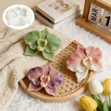 1/2件装可重复使用花朵蜡烛硅胶模具，百合和兰花造型DIY花朵模具，质地细腻，适用于环氧树脂浇铸、蜡/皂制作、石膏工艺品制作，可作为家居装饰、婚礼、周年纪念、生日、母亲节礼物。 - 白色 - 查看 9