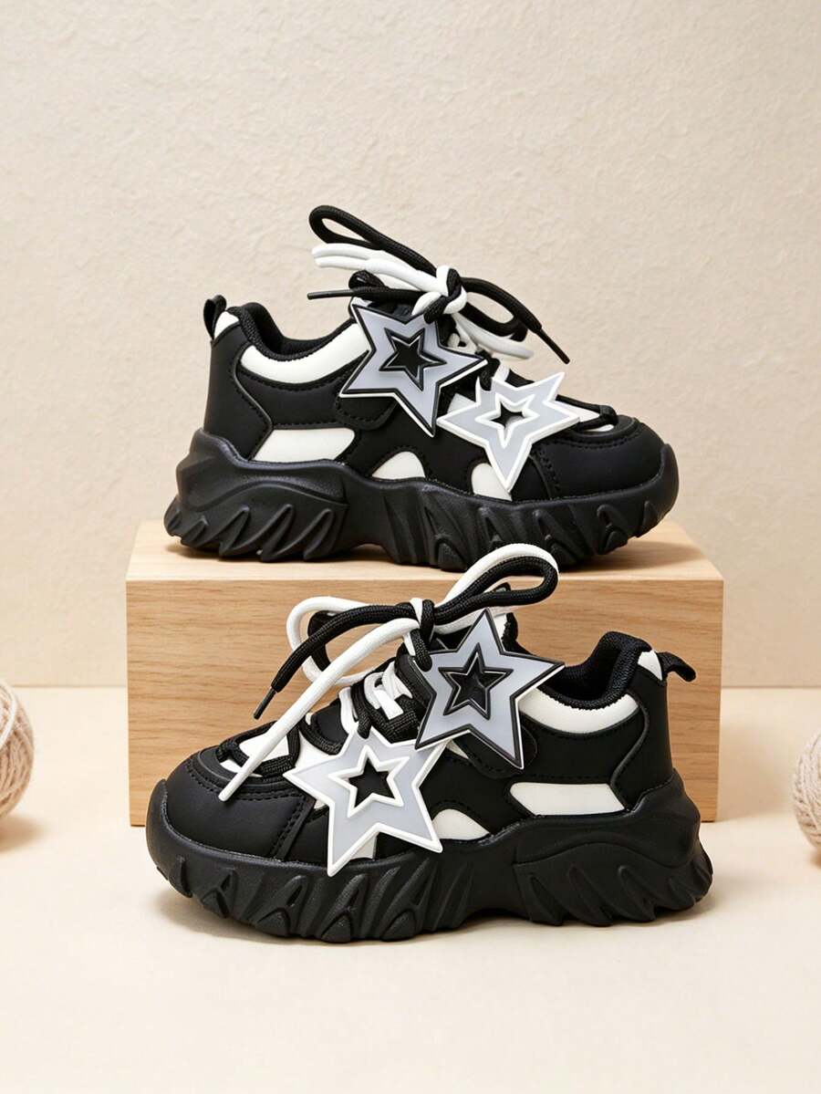 1 Pair Kids' Star Decor Athletic Shoes, With 3D Star Decoration, Made Of Breathable Mesh And Gradient Color Genuine PU Leather, Featuring Shock Absorption, Anti-Slip, Comfort And Versatility, Round Toe, Low-Top, Fashionable Sporty Style, Thick Sole Adds Look, Suitable For Street Wear, Commuting, Etc. (Normal Size, Recommend Ordering One Size Up For Wide Feet) - Black - View 1
