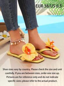 Sandalias de diapositiva de punta cuadrada con Phalaenopsis para mujer, nuevas chanclas planas de verano amarillas con decoración de flores falsas, diseño con adorno floral elegante, cómodas y ligeras sandalias tipo slip-on perfectas para salidas a la playa y vacaciones - Múltiples estilos - Ver 13
