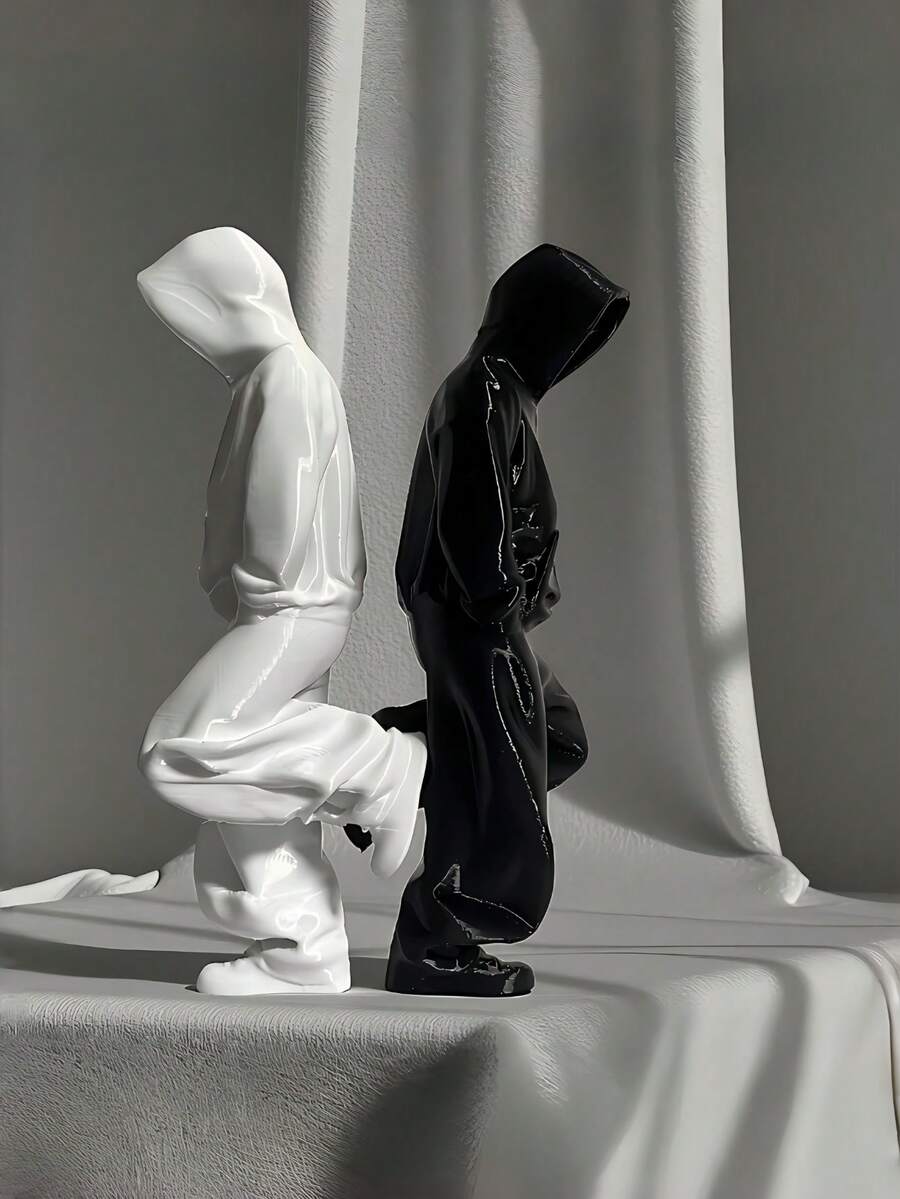 Two Sets Of Black-And-White Faceless Thinking Model Kits, Two Sets In Total. Plastic Decorations For Computer Desktops, Entrance Decorations. They Are Perfect Decorations For Those Who Like Collecting Abstract Virtual Characters. This Is A Type Of Abstract Art. - View 1