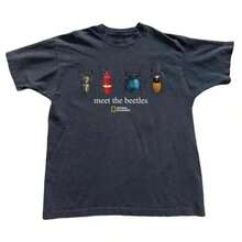 National Geographic "Go With The Flow" Unisex T-Shirt - Funny Beetle Pun Graphic, Y2K Vintage Summer Style, Gift - black3 - 查看 1