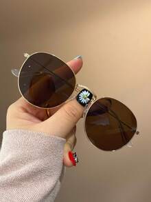 1 chiếc kính thời trang trẻ em gọng kim loại tròn kiểu retro chất lượng cao, tròng kính màu hồng, phù hợp cho cả bé trai và bé gái, dùng cho các bữa tiệc ngày lễ, du lịch ngoài trời, kỳ nghỉ biển, làm đạo cụ chụp ảnh và phụ kiện đeo hàng ngày. - Nhiều màu - Xem 14